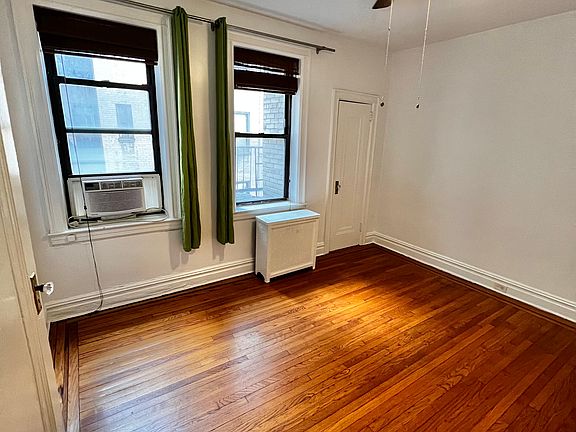 3rd image of 131 Kensington Ave APT B7