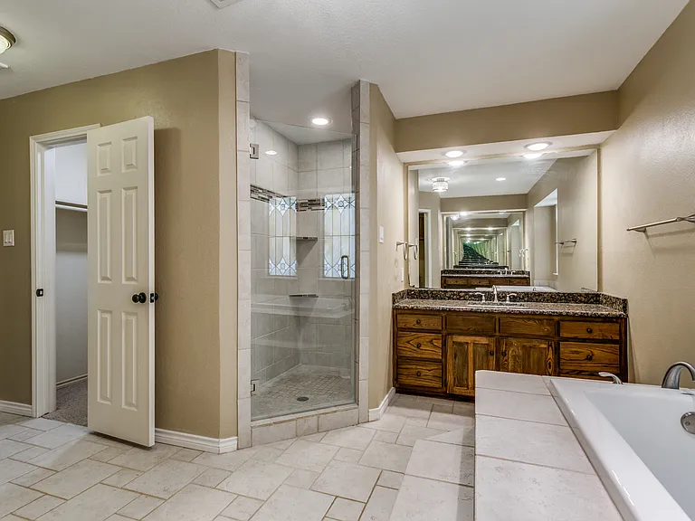 8 Winding Creek Ct — Photo 14