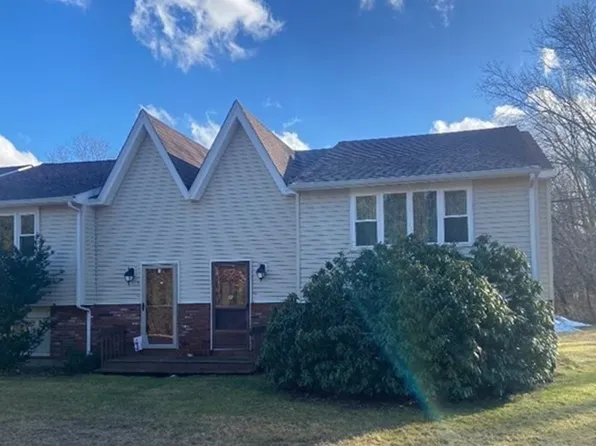 143 Providence St #F, Millville, MA 01529