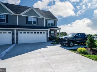 125 Sunglo Dr, Leesport, PA 19533