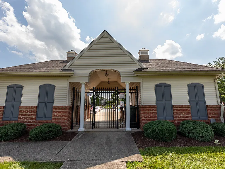 2059 Arbor Springs Blvd — Photo 32