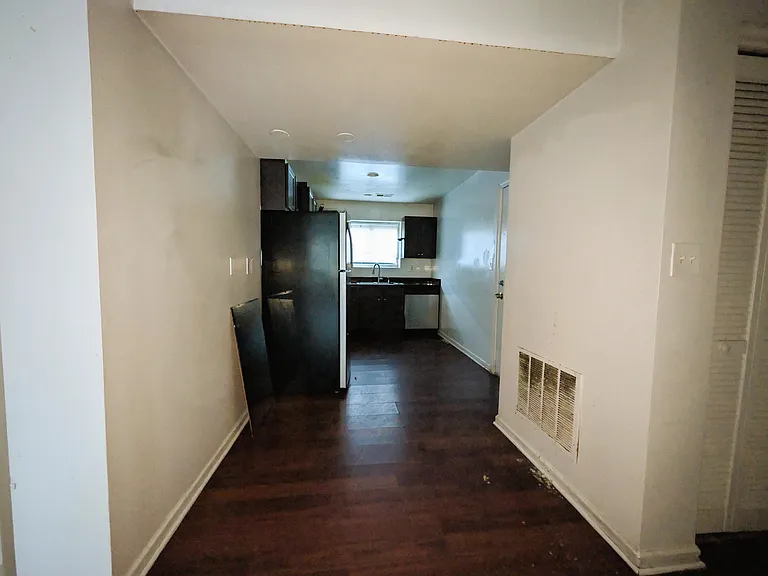 2530 W Fitch Ave #G — Photo 5