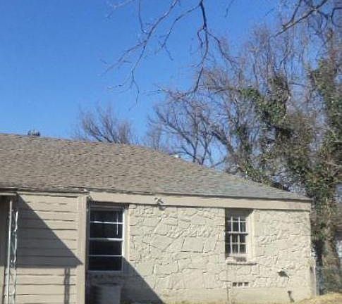 3rd image of 7110 Fairdale Ave