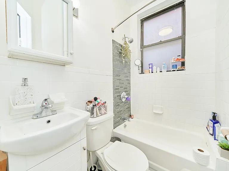 595 10th Ave #4N — Photo 11