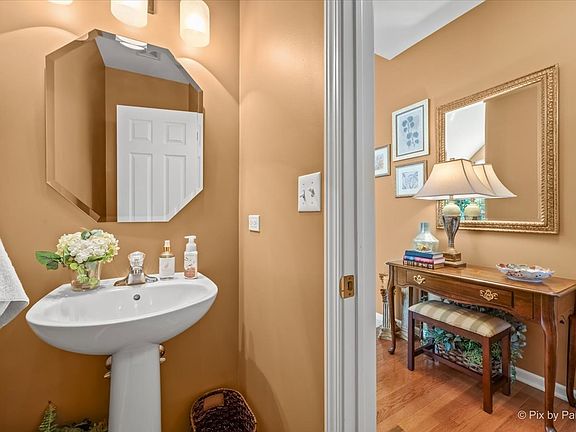 5th image of 4093 Pheasant Ct
