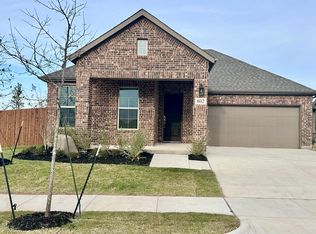 802 Hawthorn Ln, Mansfield, TX 76063