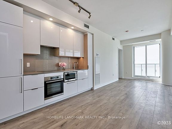 4th image of 28 Freeland St #2502