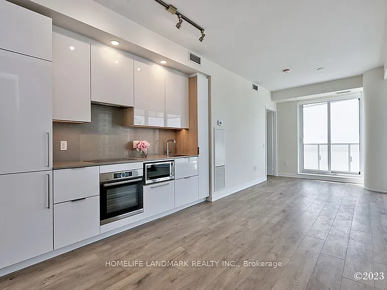 28 Freeland St #2502 — Photo 4