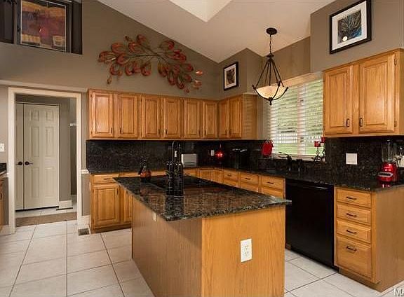 3rd image of 16218 Berry Hollow Ct