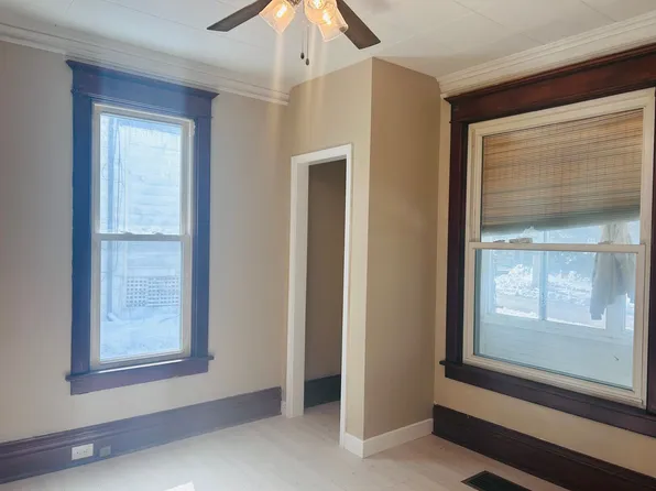 440 Winona St, 440 Winona St, Dubuque, IA 52001