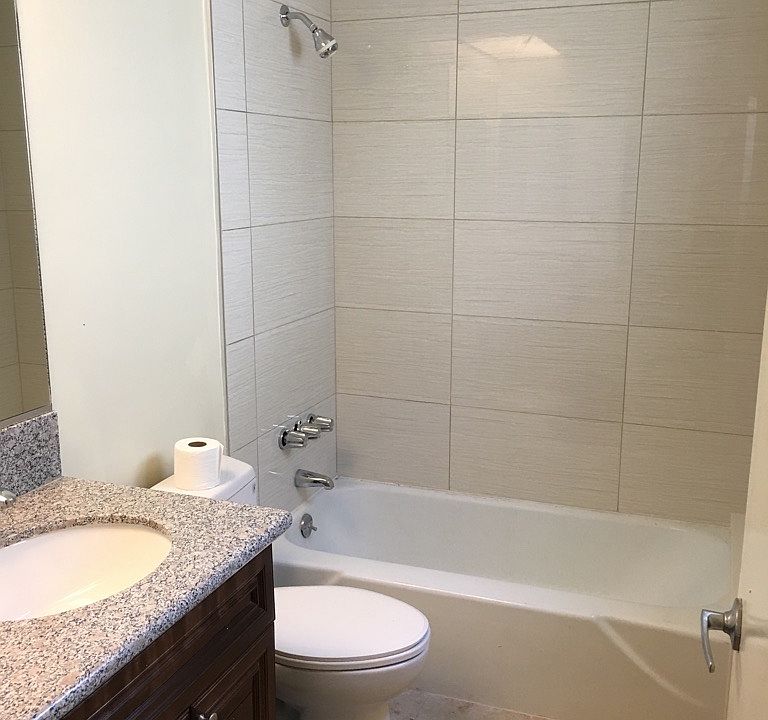 1st image of 446 W Elk Ave APT 06