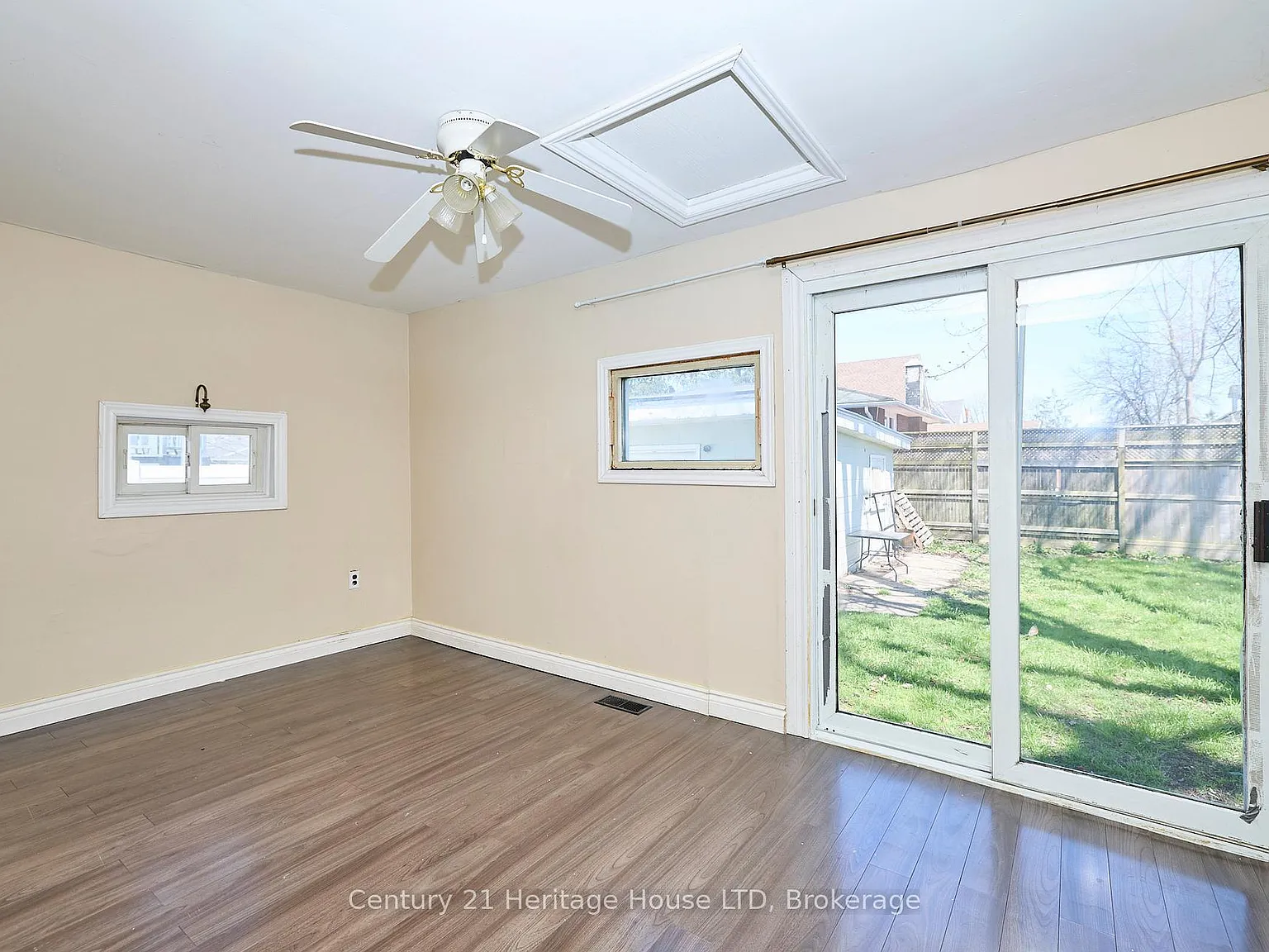 3 bed, $2,000 — Photo 2