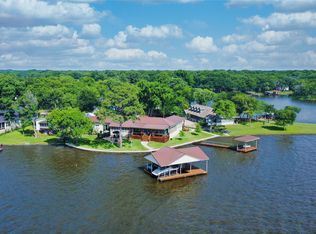 103 Arrowhead St, Gun Barrel City, TX 75156