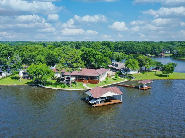 103 Arrowhead St, Gun Barrel City, TX 75156