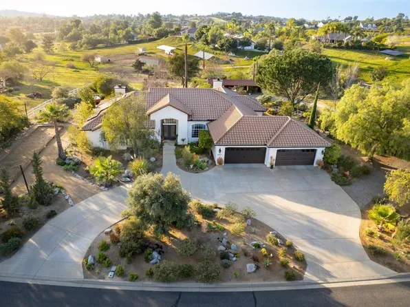 30837 Palomar Vista Dr, Valley Center, CA 92082