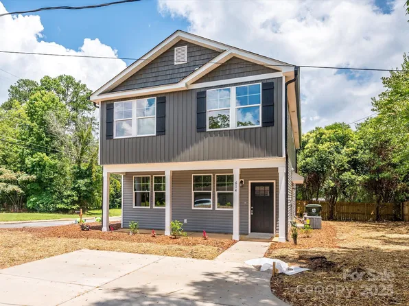 614 Kings Mountain St, Clover, SC 29710