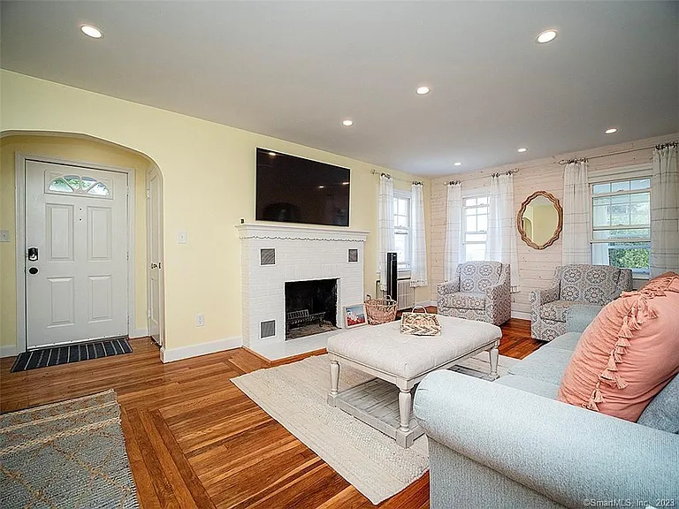30 Seaview Ave — Photo 11