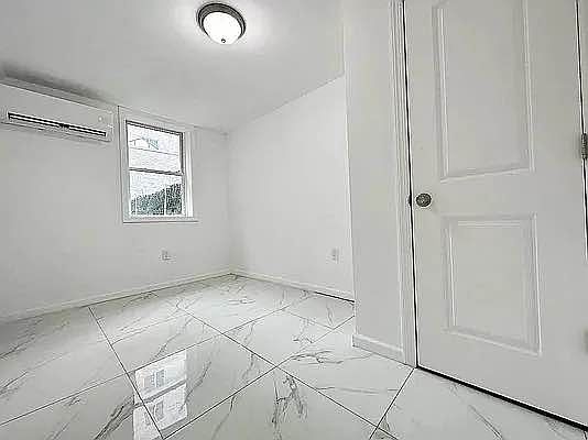 5th image of 2832 W 15th St #2B