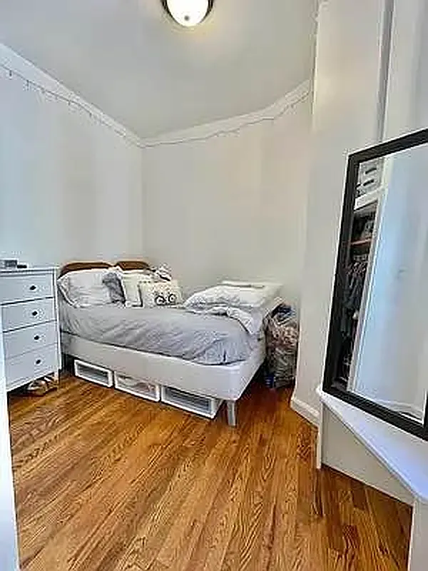 509 East 73rd Street — Photo 3