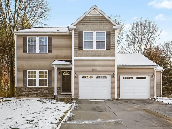 6061 Equestrian Woods Ct, Kalamazoo, MI 49009
