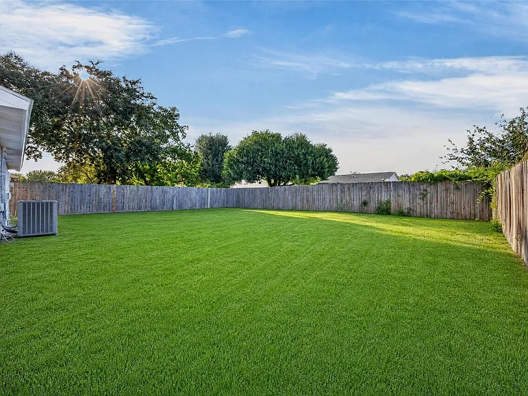 24114 Four Sixes Ln — Photo 30
