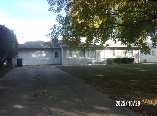 714 E Sycamore St, Watseka, IL 60970