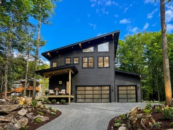 12 Dunhill Ct, Lake Ariel, PA 18436