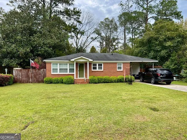 704 N Cleveland Ave, Adel, GA 31620