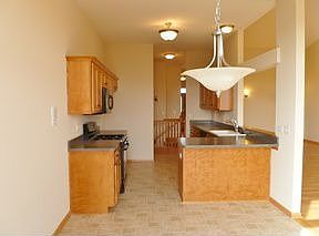 5th image of 1874 Royalglen Dr