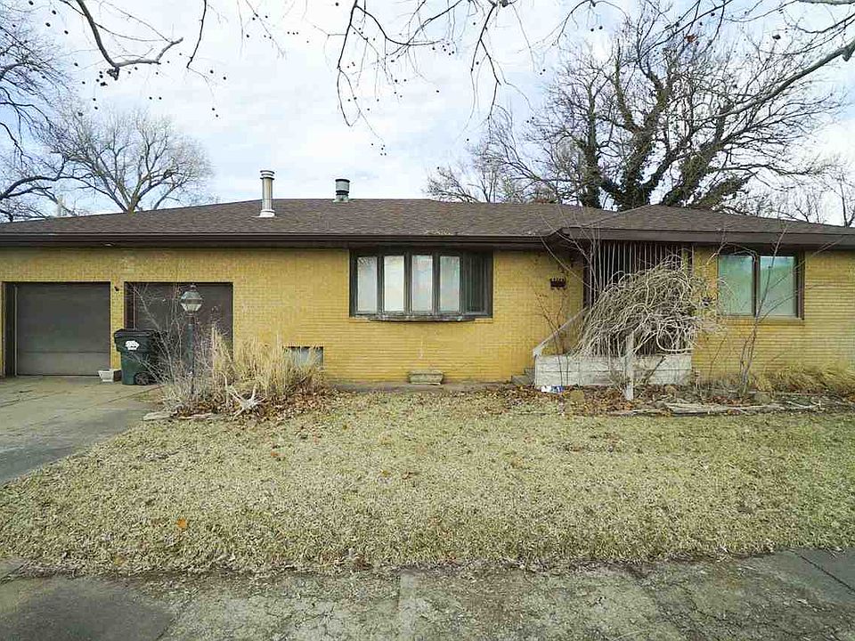 1st image of 726 W 15th Ave