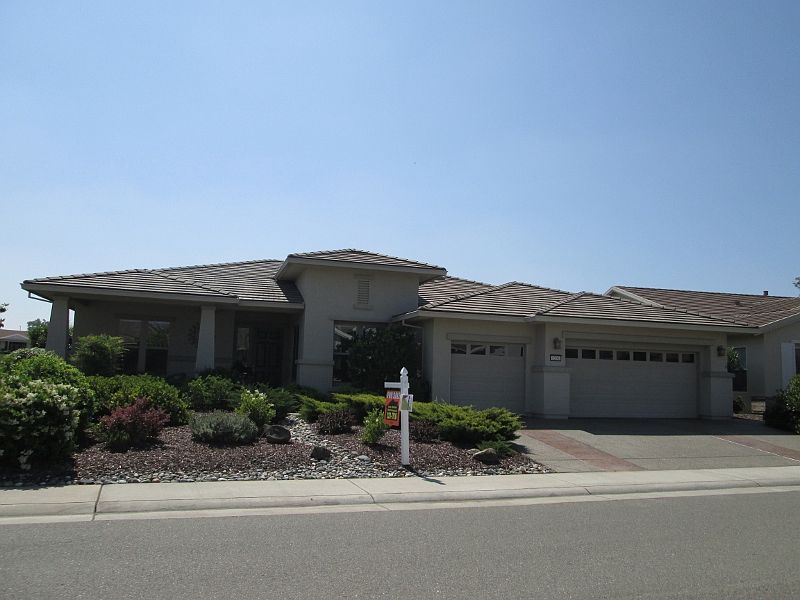 1st image of 1206 Overland Ln