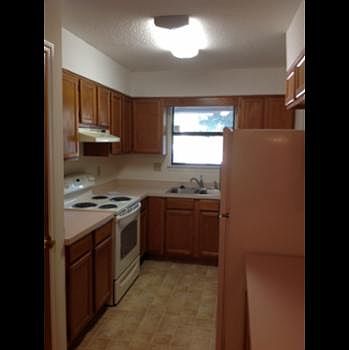4th image of 13E Poulton Dr NW