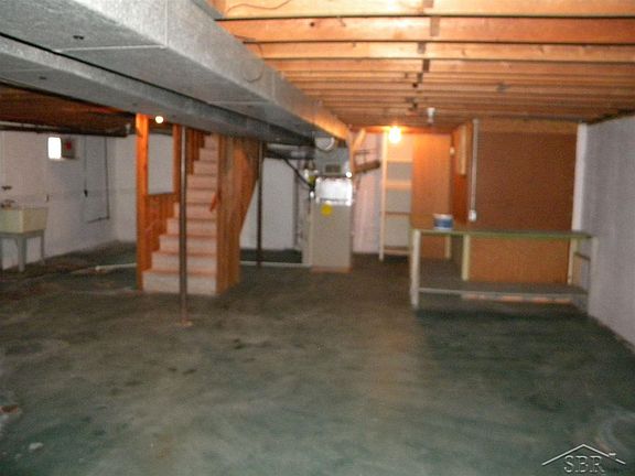 4th image of 17 Brian Scott Pl