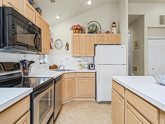 5th image of 1439 Asbury Ave #1439