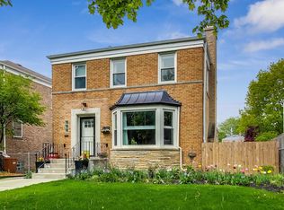 5710 N Mozart St, Chicago, IL 60659
