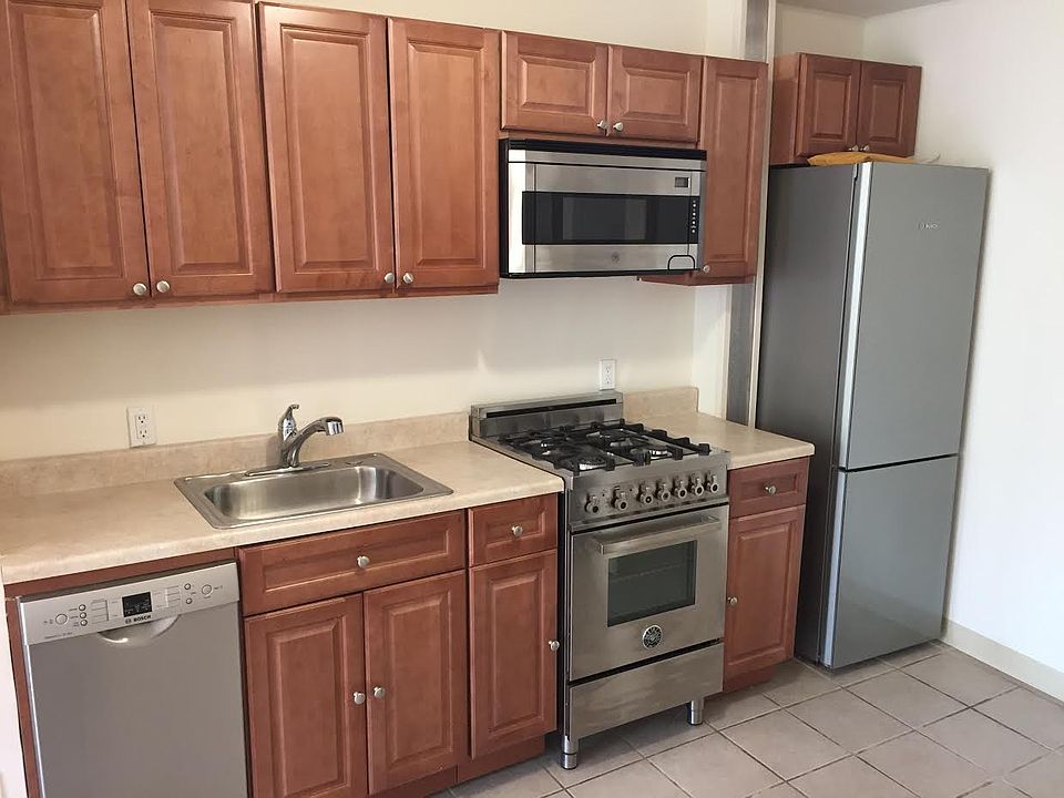 1st image of 27 1st Ave APT 12