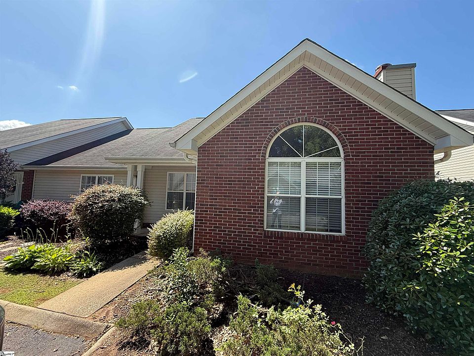 1st image of 306 Woodruff Park Ln