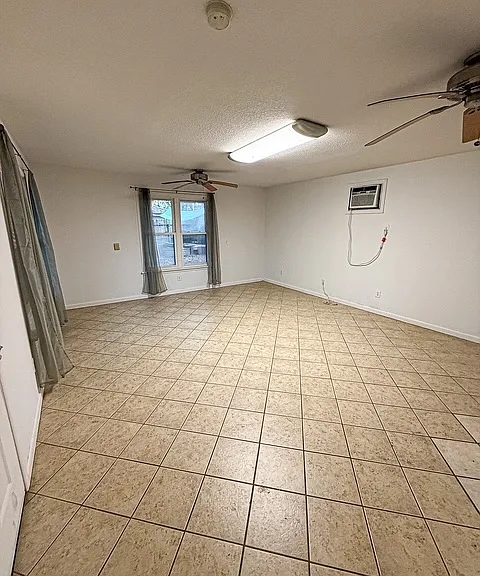 625 Catalina Pl — Photo 10