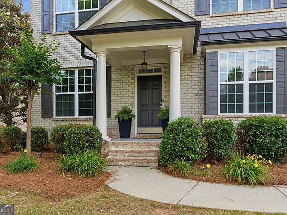 4th image of 2855 Etienne Ln
