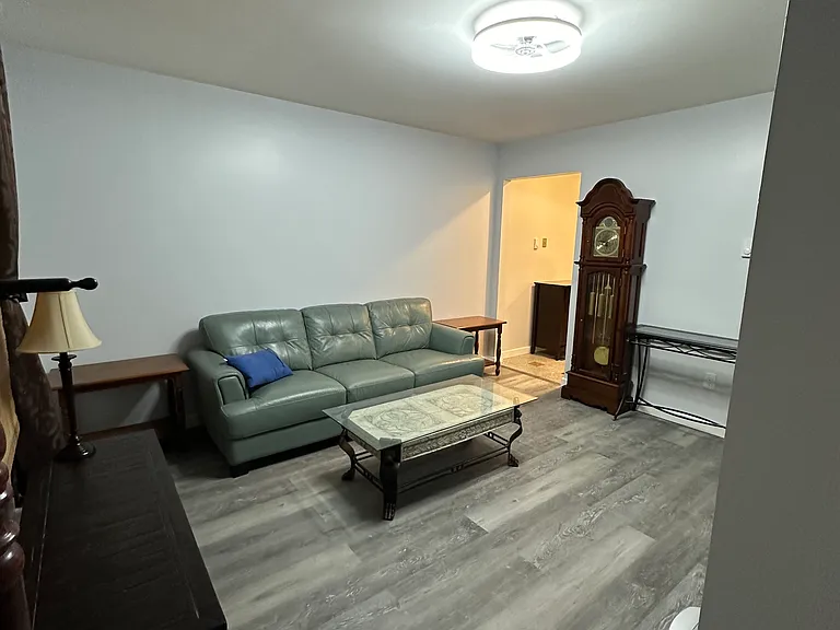 10 Greenwood St #E — Photo 6