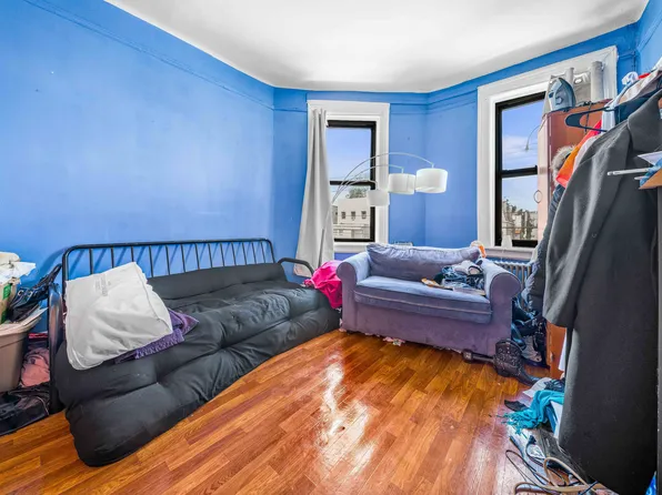 30-77 42nd Street image 21 of 27