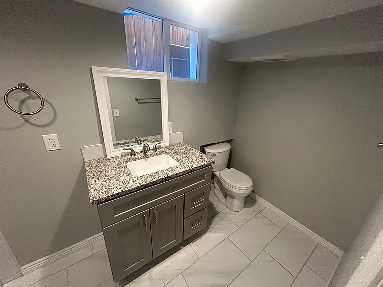 1457 Ivy St — Photo 16