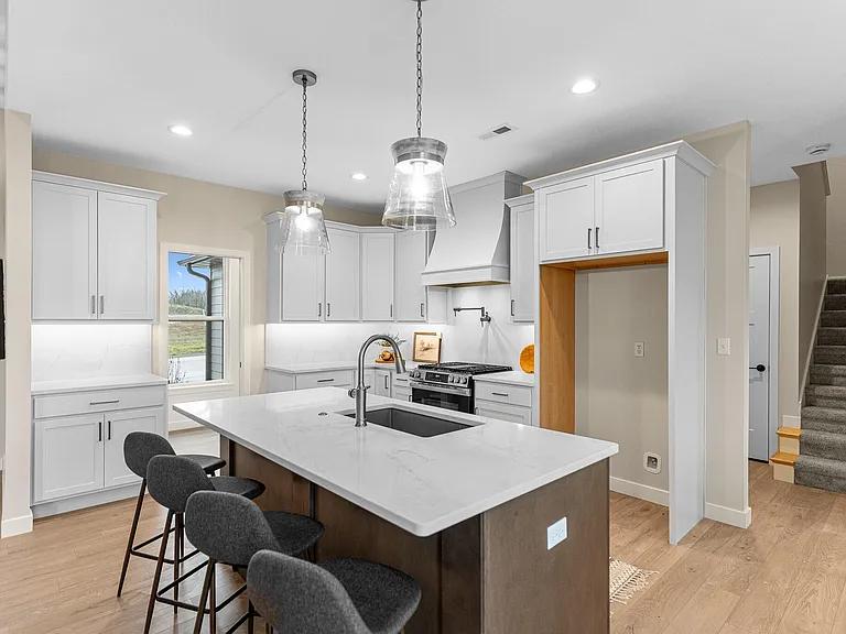 2908 Genesis Dr — Photo 14