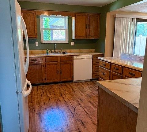 4th image of 2805 Knights Ct
