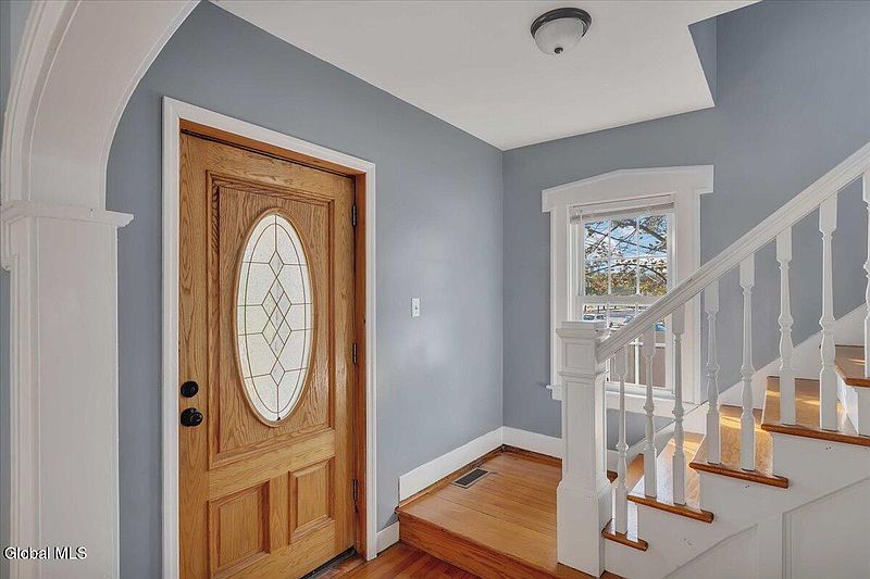 4th image of 1659 Eastern Parkway