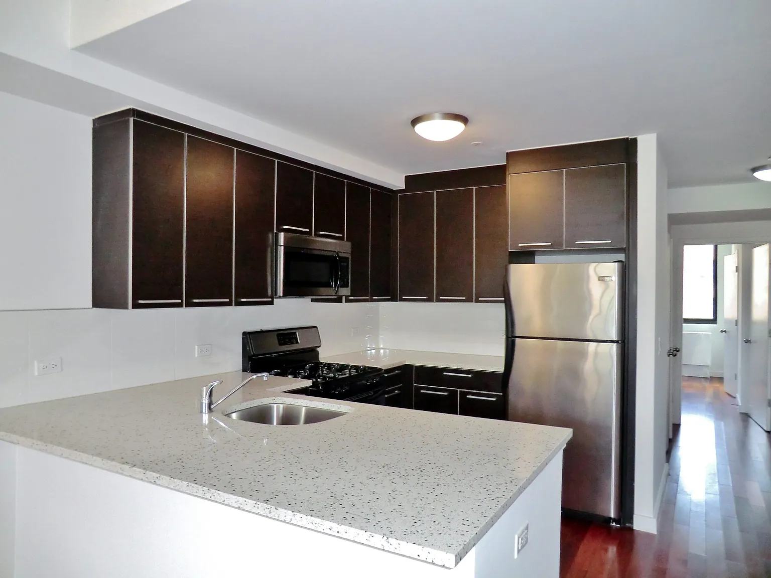 1473 Fifth Avenue — Photo 4