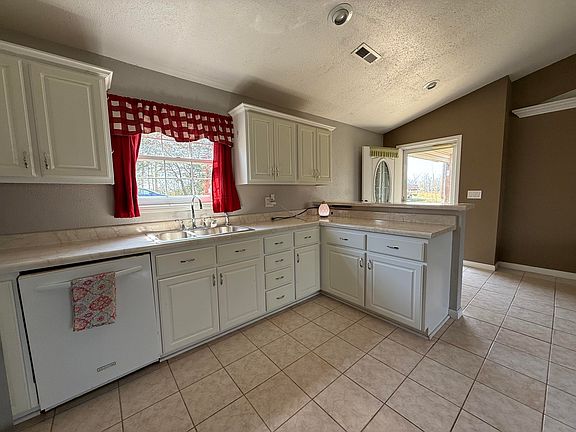 5th image of 468 Martingale Drive