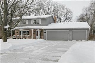 2nd image of 8124 Brookwood Dr