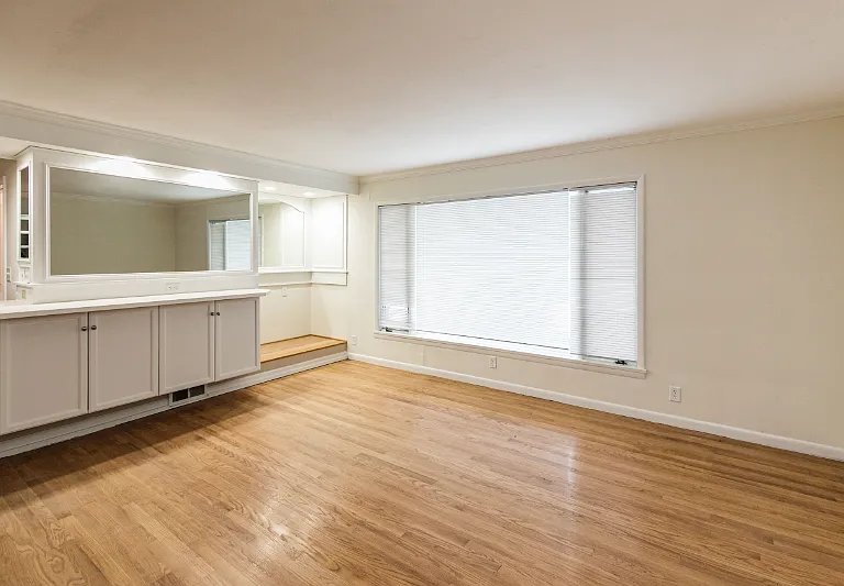 605 Crawford Ave — Photo 10