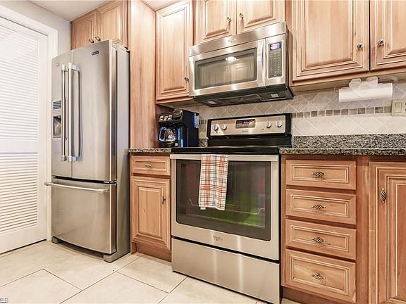 2nd image of 25900 Hickory Blvd APT 706